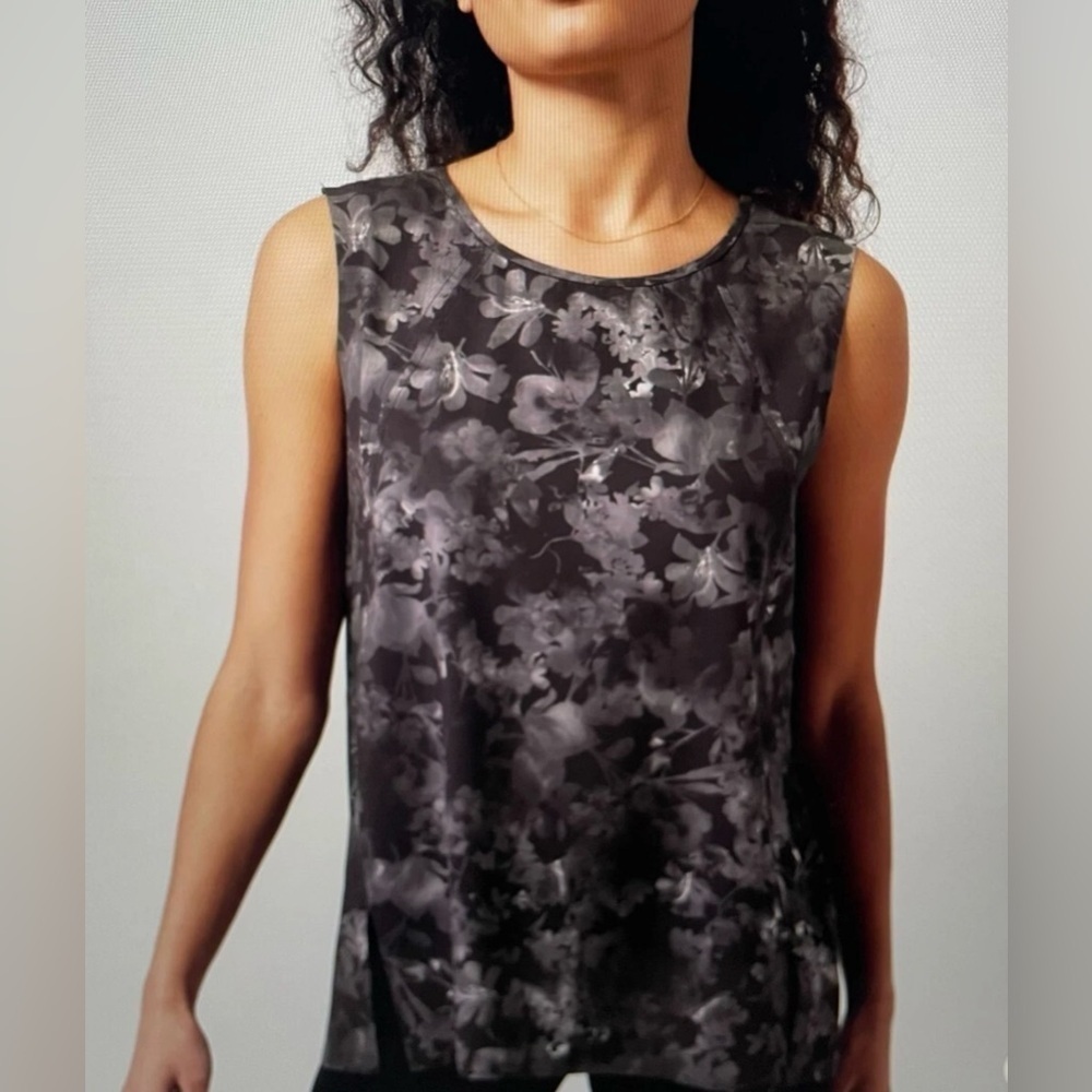ATHLETA Zephyr Refined Tank Size Small